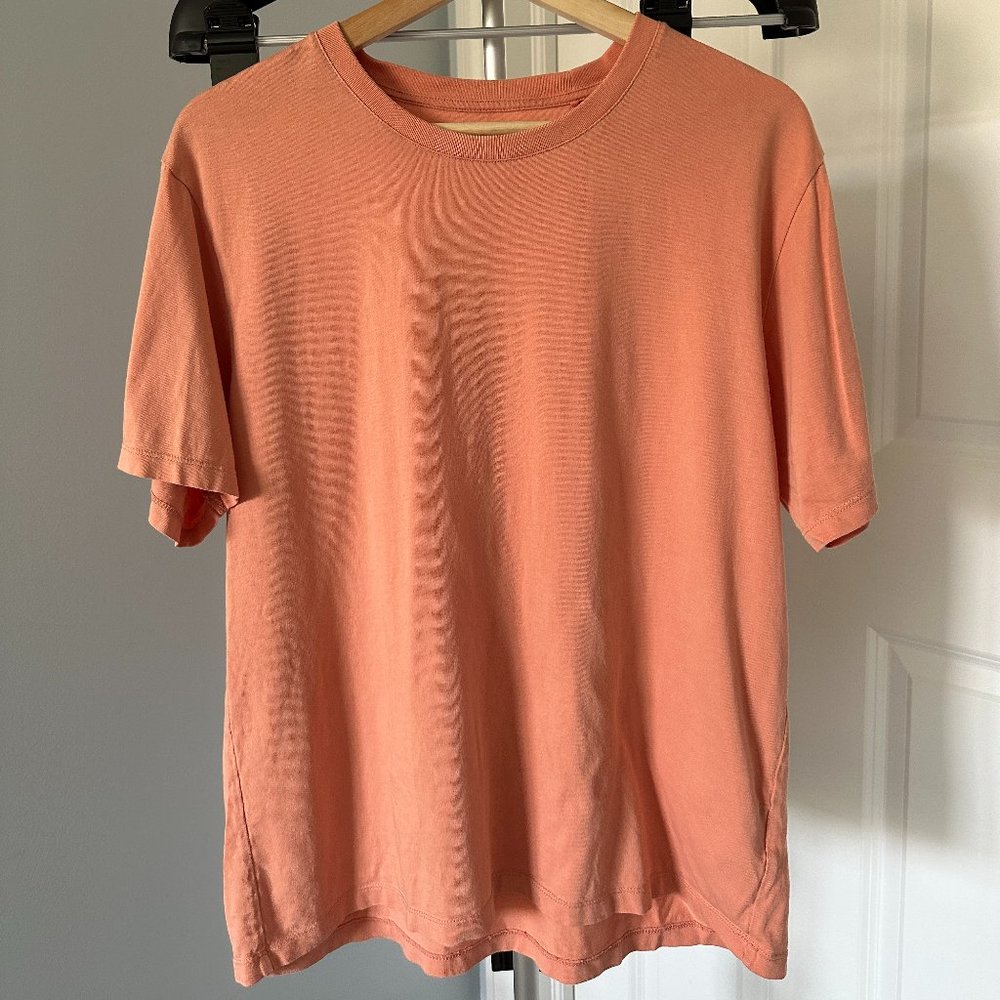 Uniqlo supima cotton tshirt L - orange